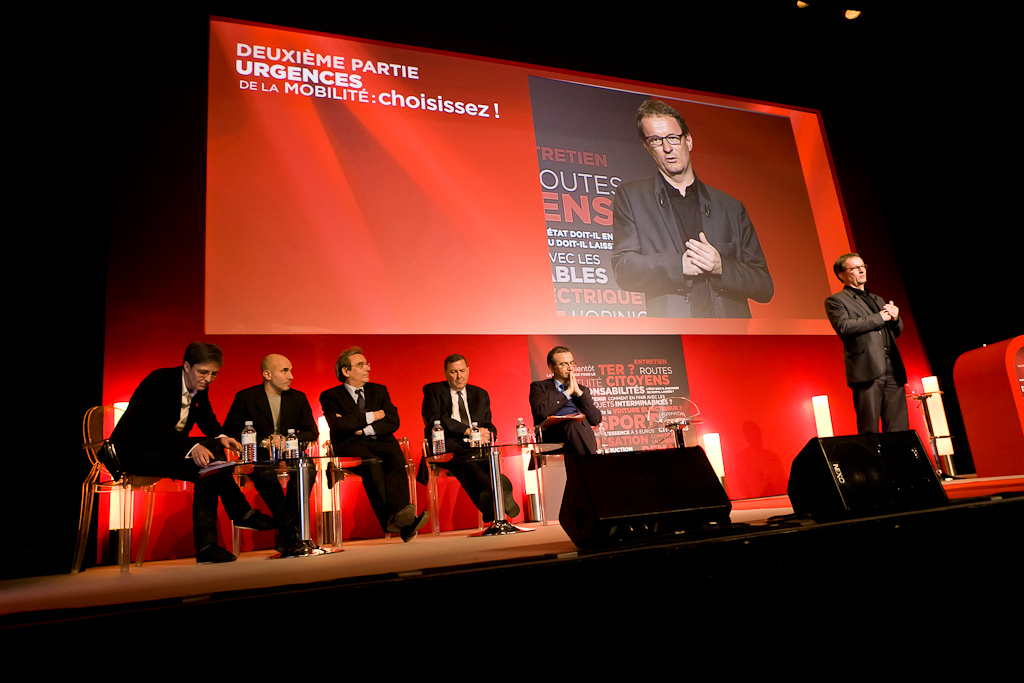 De gauche à droite, mardi 6 mars au théâtre Cardin: Pascale Le Néouannic (Jean-Luc Mélenchon), Pierre Serne (Eva Joly), Roland Ries (François Holande), Daniel Garrigue (François Bayrou), Hervé Mariton (Nicolas Sarkozy). (c) Sylvie Humbert pour Mobilettre